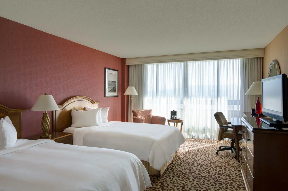 Marriott Redondo Hotel